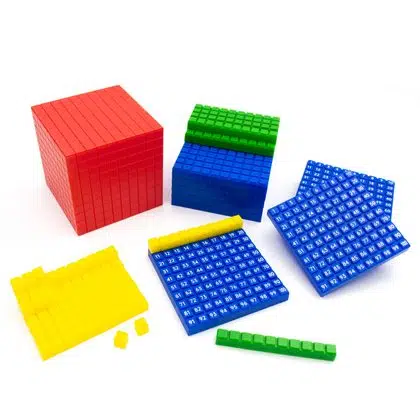 Bloque base 10 plastica 121 piezas