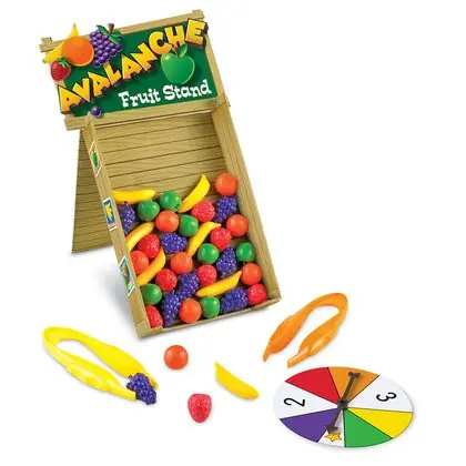 Juego de clasificación con frutas